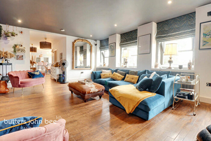 4 Bedroom Apartment For Sale In High Street, Sandbach, CW11