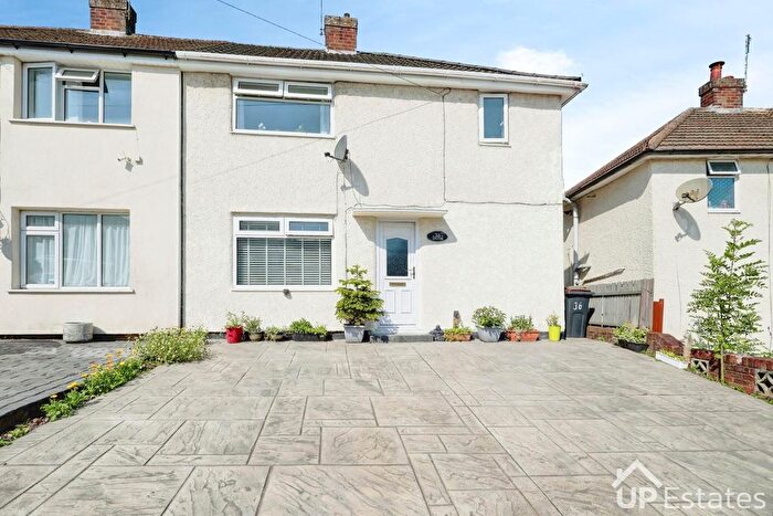 3 Bedroom Semi-Detached House For Sale In Parkfield Road, Keresley End, Coventry, CV7