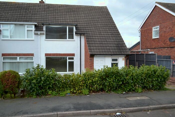3 Bedroom Semi-Detached House To Rent In Trenleigh Gardens, Trench, Telford, TF2