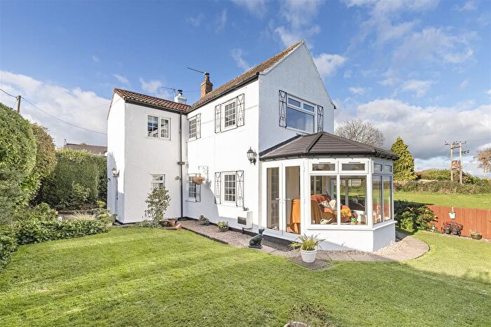 3 Bedroom Cottage For Sale In Frampton End Road, Frampton Cotterell, Bristol, BS36