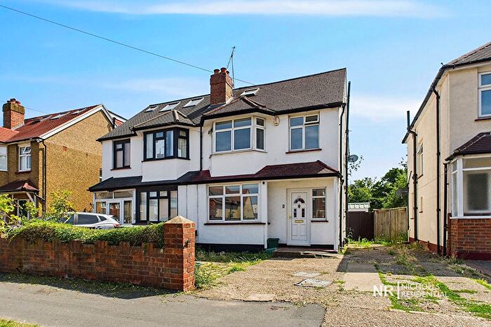 5 Bedroom Semi-Detached House To Rent In Danetree Road, West Ewell, Surrey, KT19