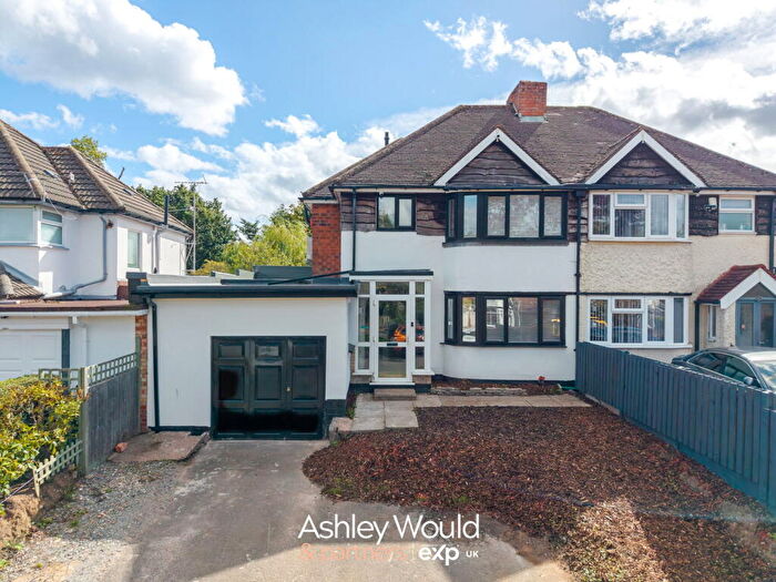 3 Bedroom Semi-Detached House For Sale In Senneleys Park Road, Birmingham, B31