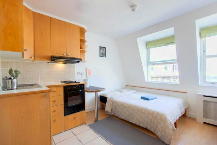 Studio To Rent In Penywern Road, Earls Court, London, SW5