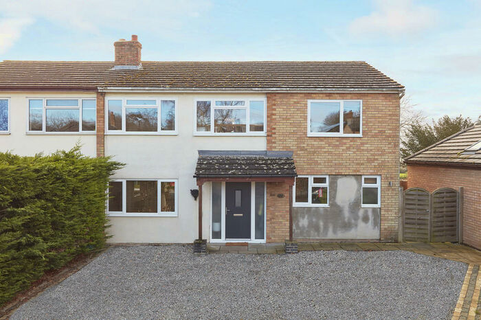 4 Bedroom Semi-Detached House For Sale In Brinkley, Cambridgeshire, CB8