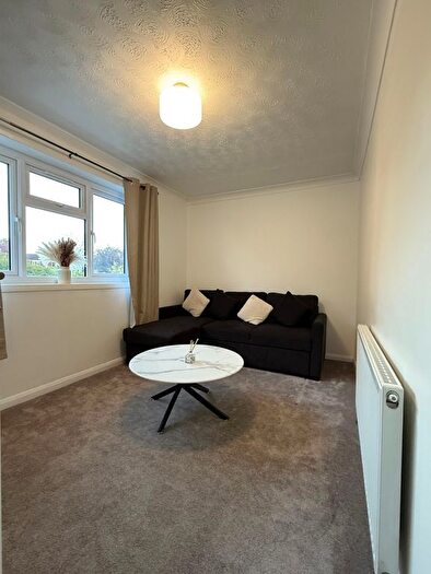 Studio To Rent In Woodhall Lane, Soth Oxhey, WD19
