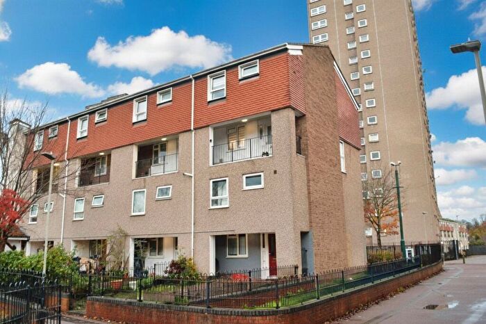 3 Bedroom Apartment For Sale In Vostock Close, Leicester, LE2