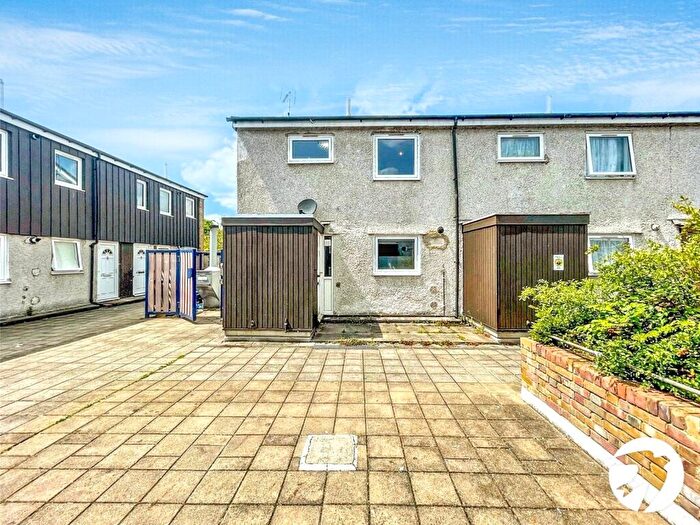 3 Bedroom Maisonette To Rent In Pollard Walk, Sidcup, DA14