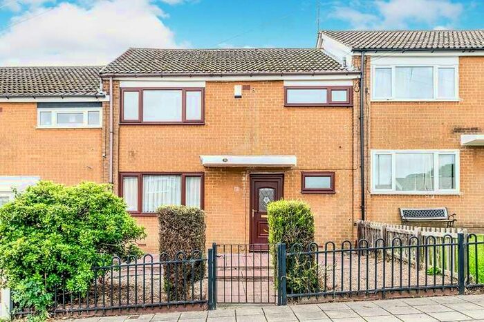 3 Bedroom House To Rent In Sherburn Place, Leeds, West Yorkshire, LS14