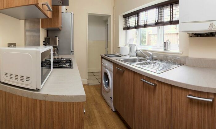 3 Bedroom Flat To Rent In Granville Street, Loughborough LE11