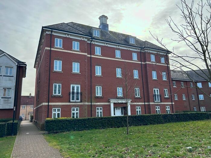 2 Bedroom Flat To Rent In Salamanca Way, Colchester, CO2
