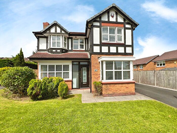 4 Bedroom Detached House For Sale In Stonehaven, Bolton, BL3