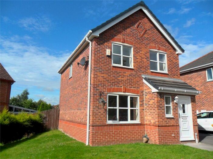 3 Bedroom House To Rent In Cairnwell Road, Chadderton, Oldham, Lancashire, OL9