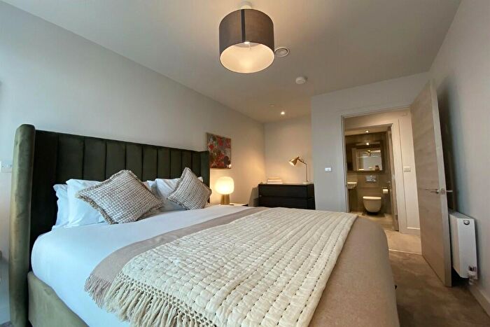 2 Bedroom Apartment To Rent In Angel Gardens, Manchester, M4