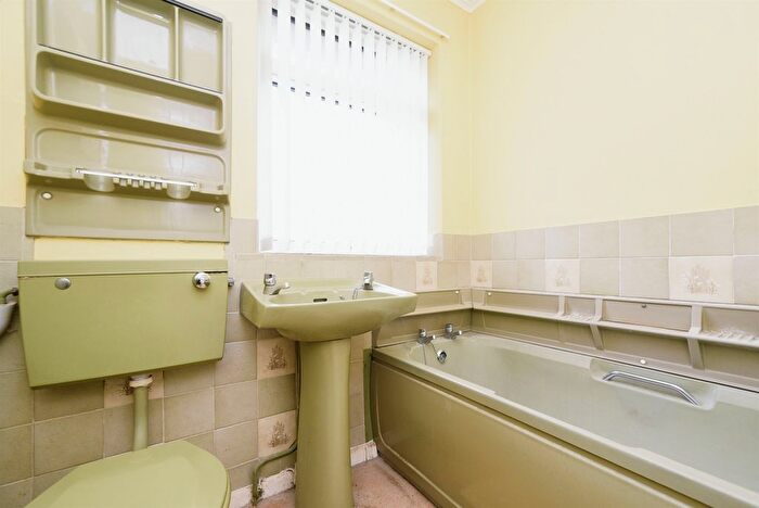 2 Bedroom Semi-Detached House For Sale In The Street, Swindon, SN25