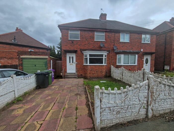 3 Bedroom Semi-Detached House To Rent In Cadle Road, Wolverhampton, WV10