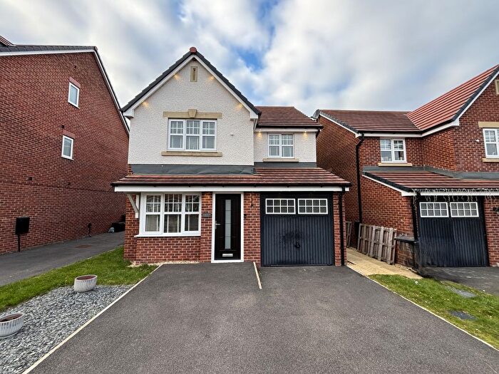 4 Bedroom Detached House For Sale In Bletchley Close, Blackpool, FY4