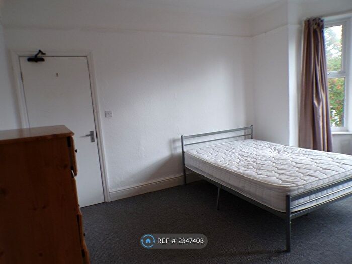 7 Bedroom Semi-Detached House To Rent In Amherst Road, Manchester, M20