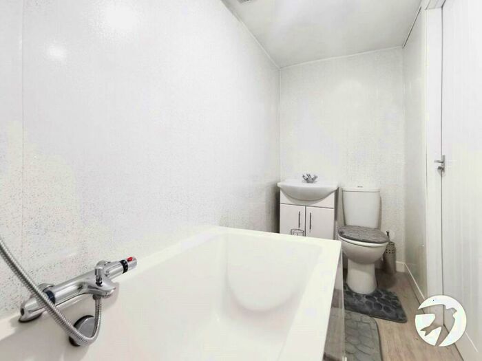 1 Bedroom House To Rent In Collindale Avenue, Erith, DA8