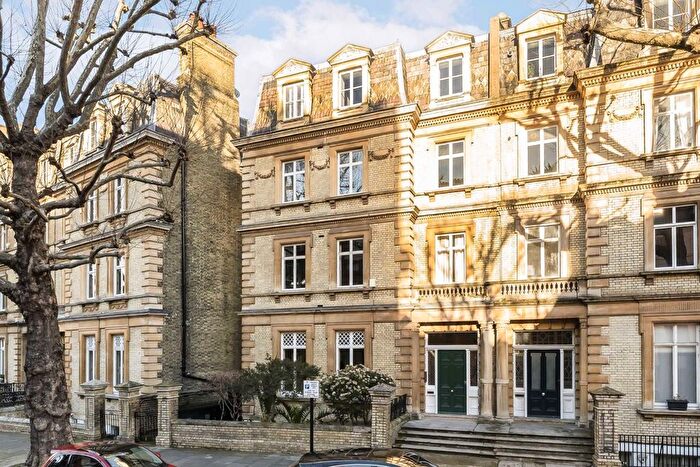 3 Bedroom Flat For Sale In Addison Road, Westbourne, W14