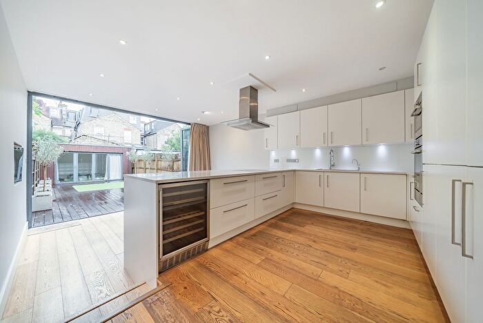 4 Bedroom Detached House To Rent In Trentham Street, London, Southfields, SW18