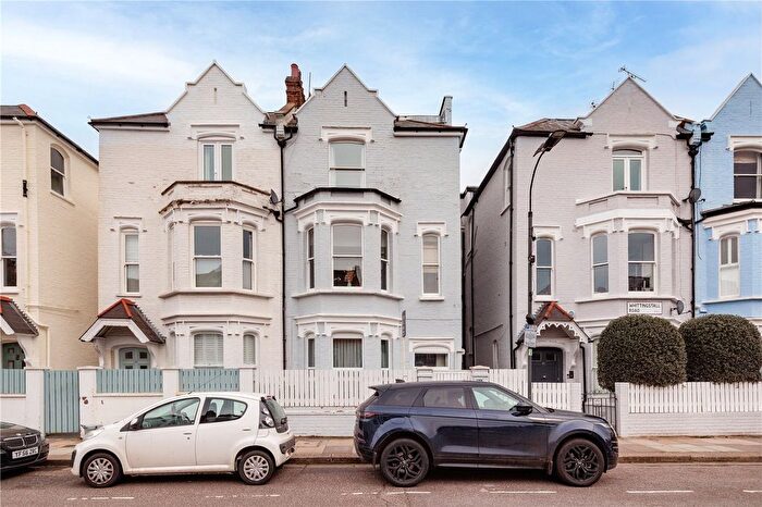 2 Bedroom Flat For Sale In Whittingstall Road, London, SW6