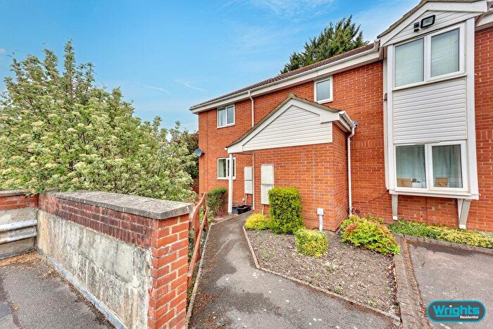 1 Bedroom Flat For Sale In Alma Street, Trowbridge, BA14