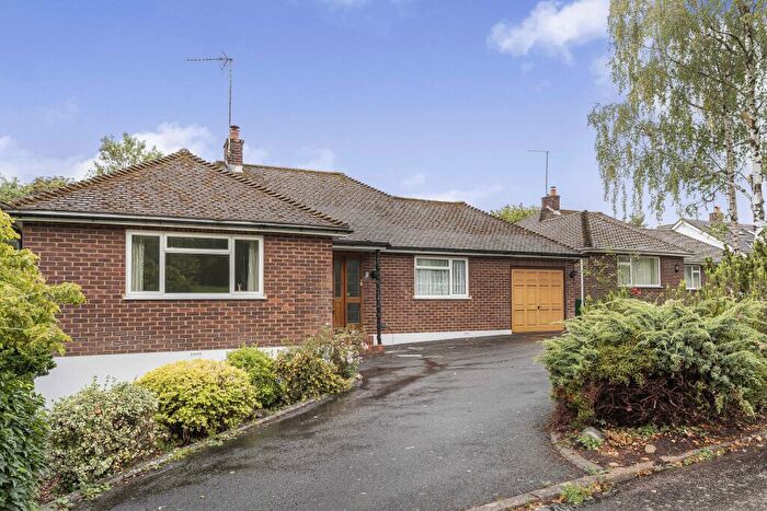 3 Bedroom Bungalow For Sale In The Limberlost, Welwyn, AL6