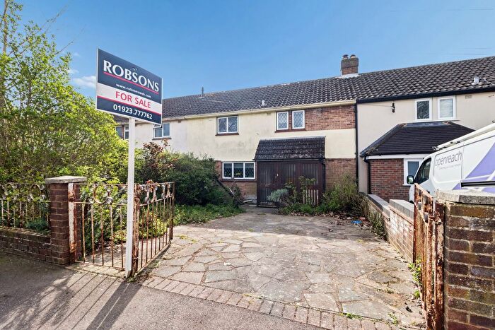 3 Bedroom Terraced House For Sale In Oakfield, Rickmansworth, WD3