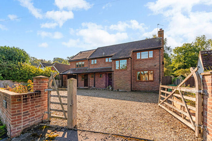 4 Bedroom Detached House For Sale In Church Road, Reading, RG7