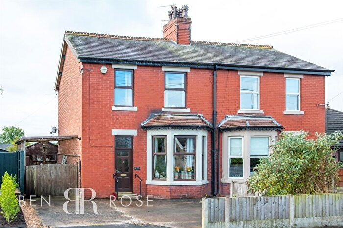 3 Bedroom Semi-Detached House For Sale In Chapel Lane, Longton, Preston, PR4