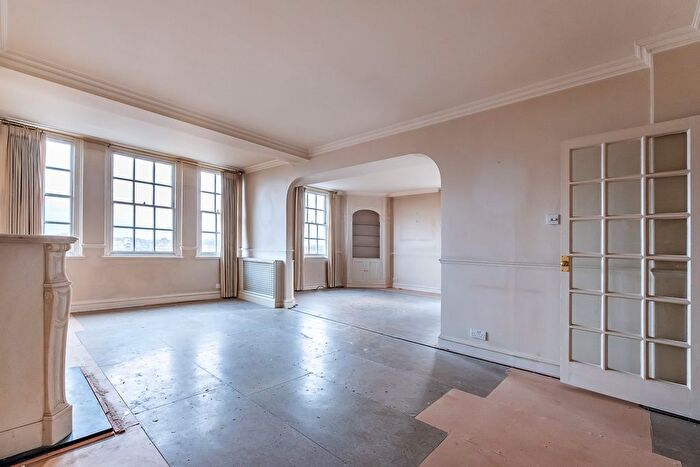 2 Bedroom Flat For Sale In Whiteheads Grove, London, SW3