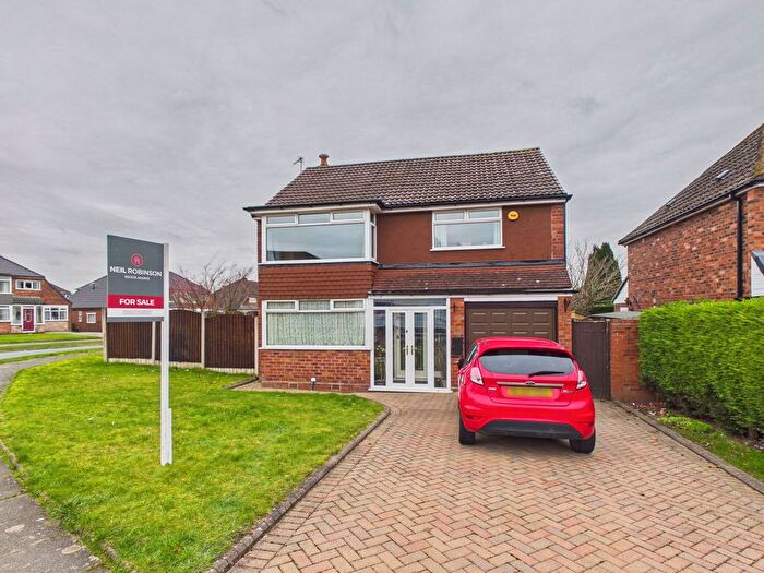 3 Bedroom Detached House For Sale In Greenfields Crescent, Ashton-In-Makerfield, Wigan, WN4