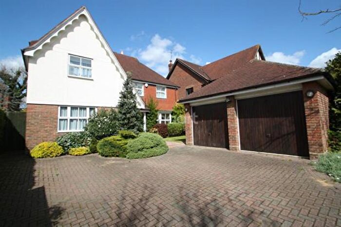 5 Bedroom Detached House To Rent In Ardleigh Green Road Hornchurch, RM11