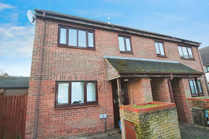 1 Bedroom Maisonette To Rent In Queen Street, Warley, Brentwood, CM14
