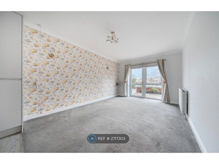 2 Bedroom Flat To Rent In Cathedral Green Court, Peterborough, PE1