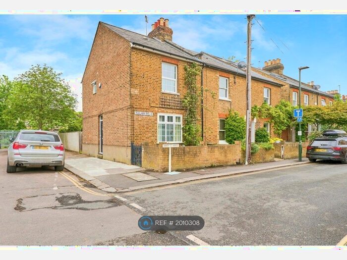 2 Bedroom End Of Terrace House To Rent In Railway Road, Teddington, TW11