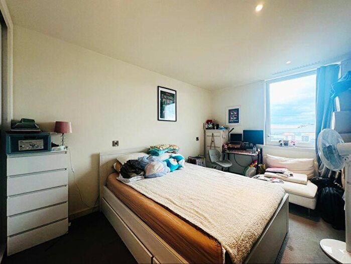 1 Bedroom Apartment For Sale In Capitol Way, London, NW9