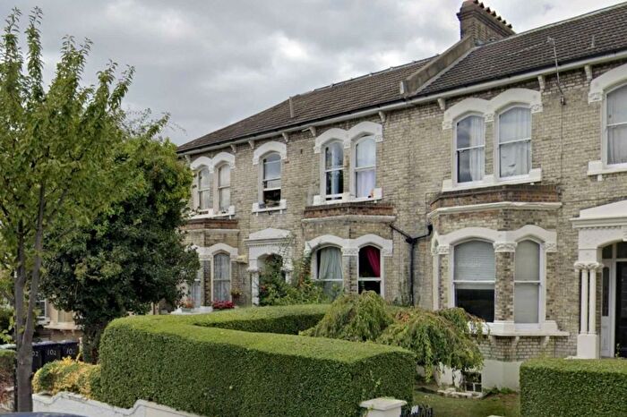 3 Bedroom Flat For Sale In Breakspears Road, London, SE4