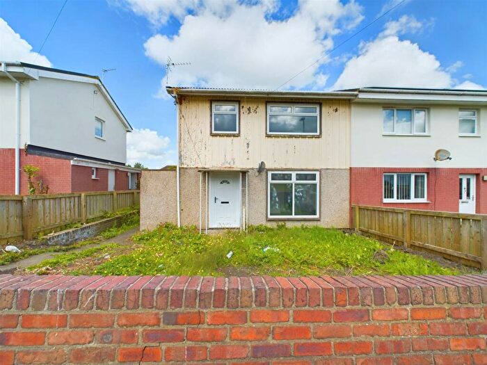 3 Bedroom Semi-Detached House To Rent In Surrey Crescent, Consett, DH8