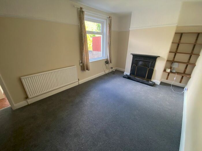 3 Bedroom End Of Terrace House To Rent In Fairwater Grove West