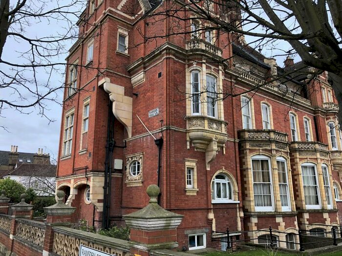 2 Bedroom Flat To Rent In Nightingale Lane, (), Clapham, SW12