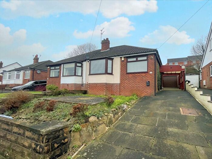 2 Bedroom Bungalow To Rent In Banksfield Avenue, Yeadon, Leeds, West Yorkshire, LS19