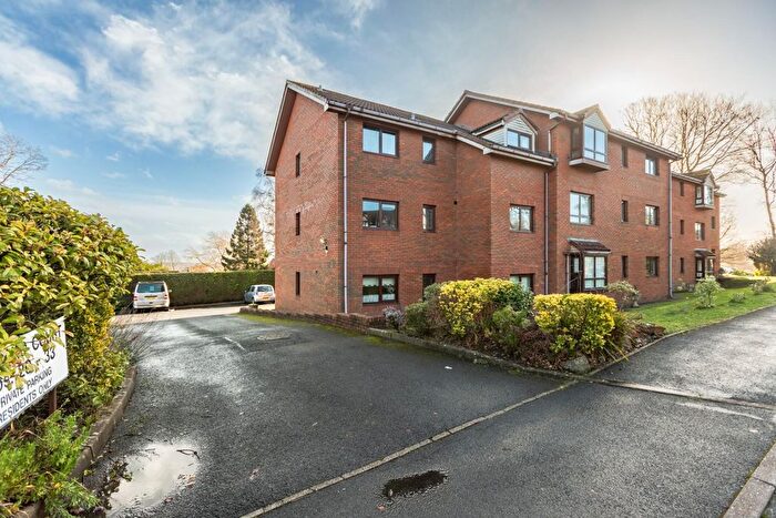 3 Bedroom Maisonette For Sale In Folland Court, West Cross, Swansea, SA3