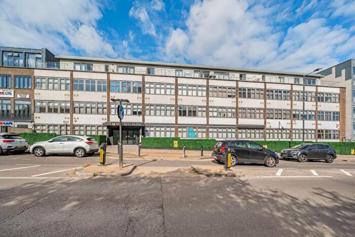 1 Bedroom Flat For Sale In Imperial Drive, Rayners Lane, Harrow, HA2
