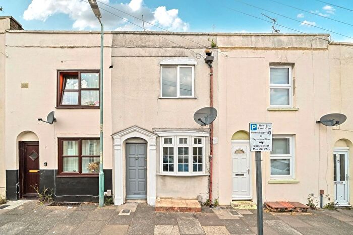 2 Bedroom Terraced House For Sale In Saxton Street, Gillingham, Kent, ME7