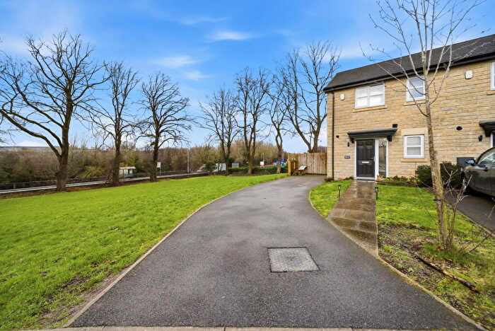 2 Bedroom Mews For Sale In Guardians Close, Clitheroe, Lancashire, BB7