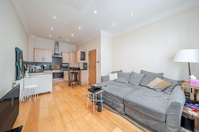 2 Bedroom Flat To Rent In Haydons Road, Wimbledon, SW19