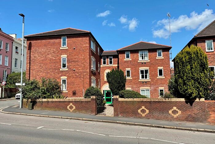 2 Bedroom Apartment For Sale In Holloway Street, Exeter, EX2
