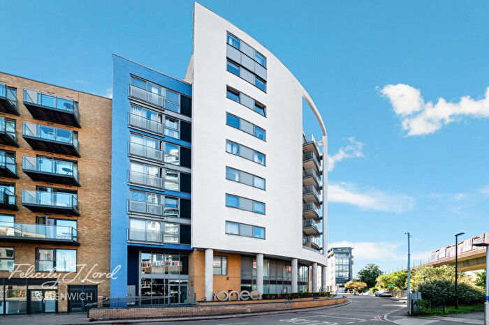2 Bedroom Flat For Sale In Deals Gateway, London, SE13