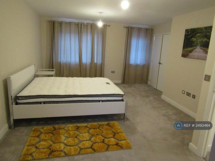 4 Bedroom Semi-Detached House To Rent In Winstanley Road, Manchester, M40